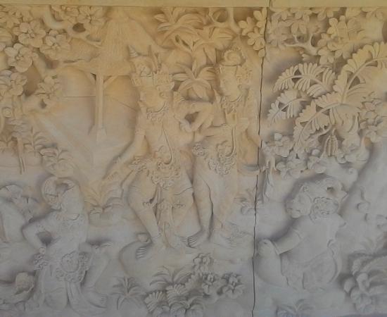 Dinding Rumah Mewah Motif Ramayana