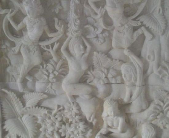 Relief bidadari