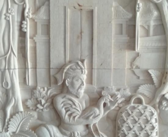 Relief Ukiran Dinding Motif Tradisi Hukum Bali